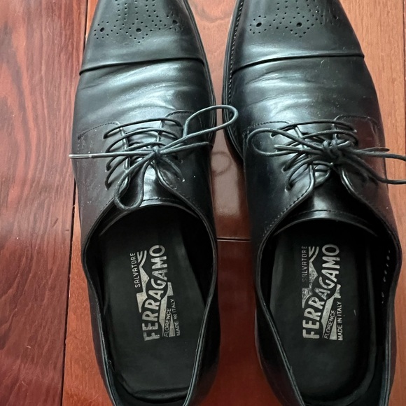 Salvatore Ferragamo lace up leather shoes size 10 - Picture 5 of 8